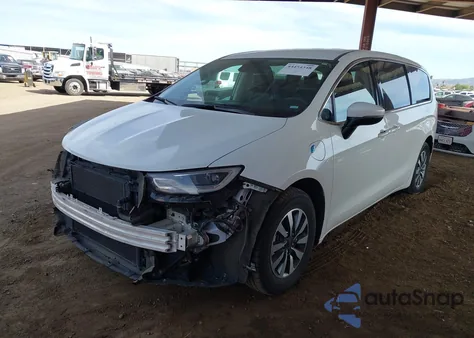 2023 Chrysler Pacifica Hybrid Touring L z USA, uszkodzony, nr VIN 2C4RC1L78PR626442